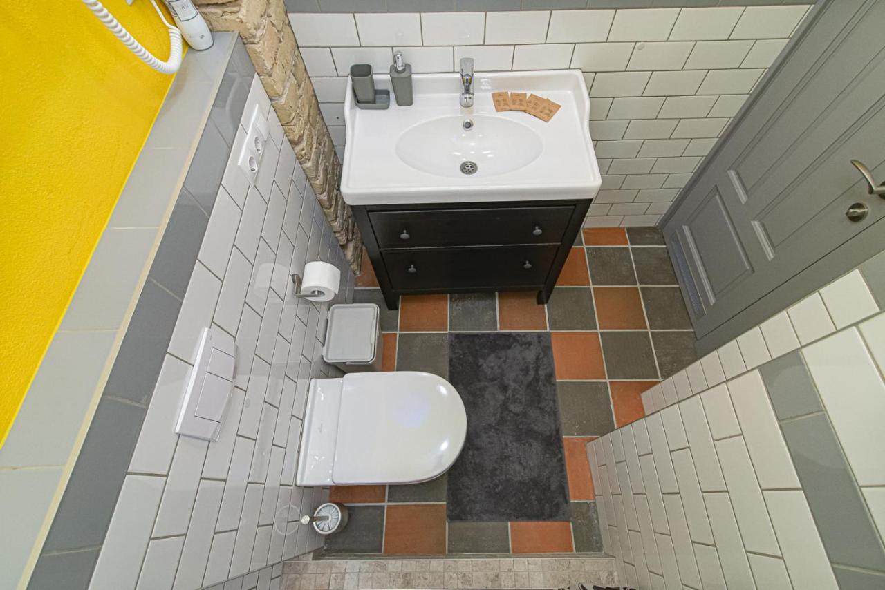 Modern Vilnius Old Town Apartment With Free Parking Eksteriør billede
