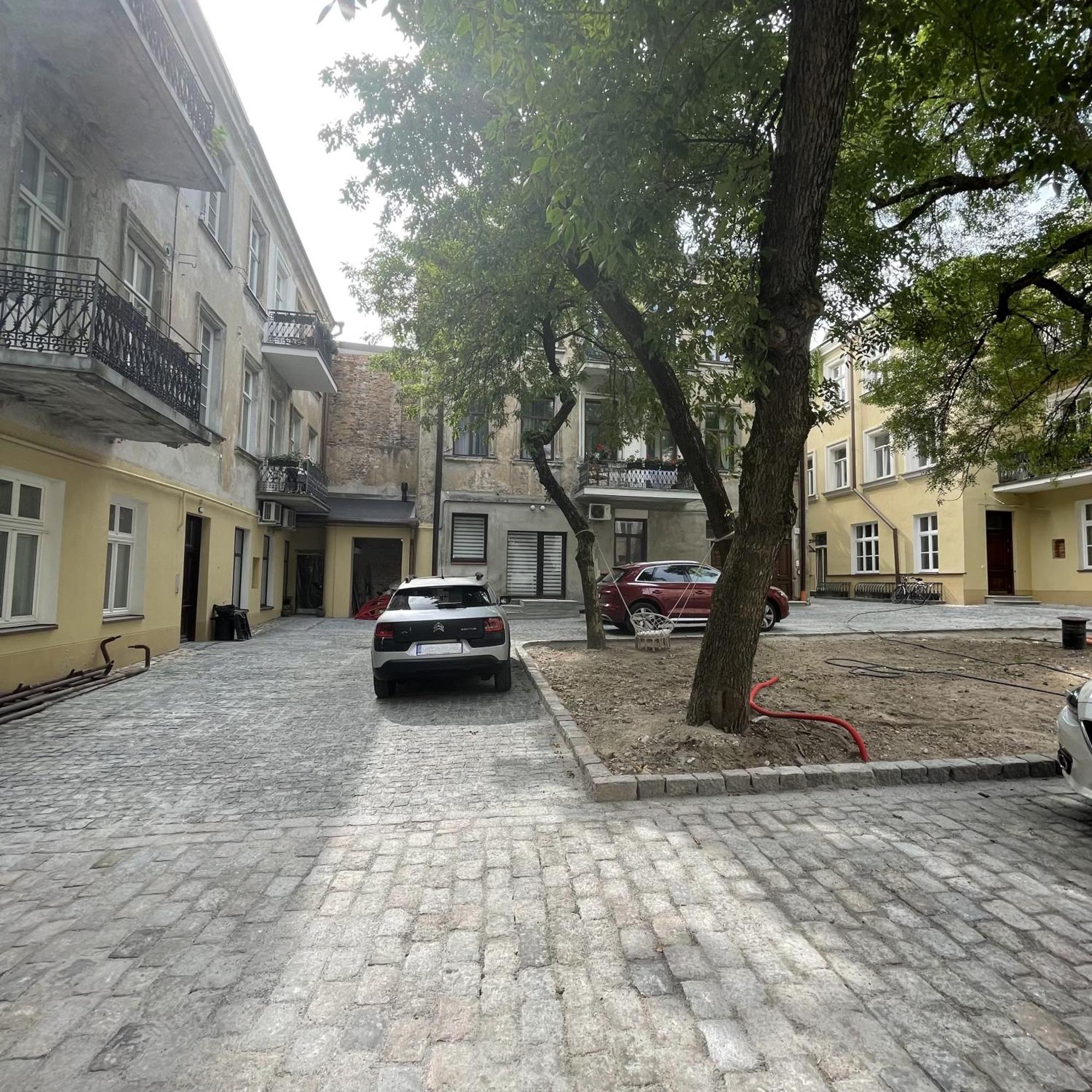 Modern Vilnius Old Town Apartment With Free Parking Eksteriør billede